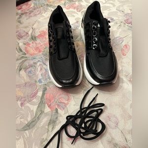 Brand new! Orthopedic shoes